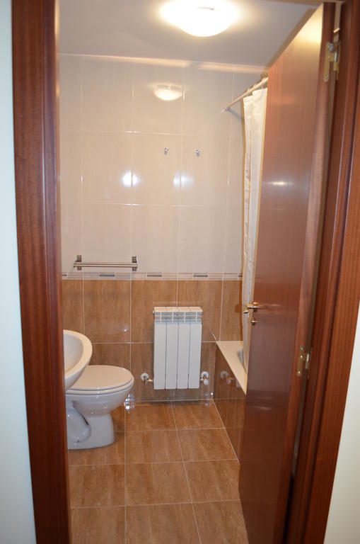 Los Nietos Briones Room photo
